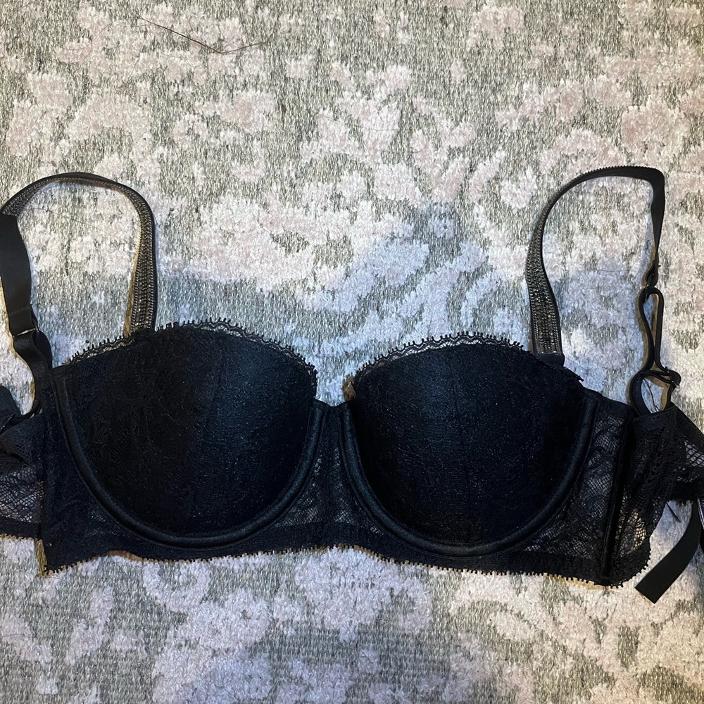 Victoria’s secret Very sexy lined balconet bra